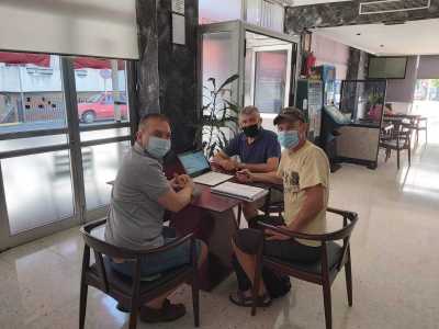 En Valverde del Fresno, fent treball de camp sobre el gargallego